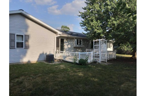 229 5th Street, Prairie Du Sac, WI 53578