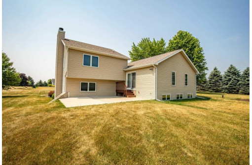 W3292 Blazer Road, Belleville, WI 53508