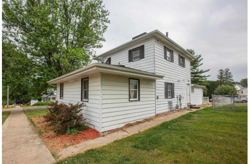 112 2nd Street, Benton, WI 53803