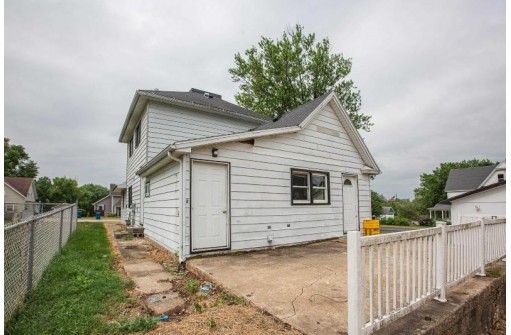 112 2nd Street, Benton, WI 53803