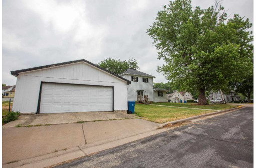 112 2nd Street, Benton, WI 53803