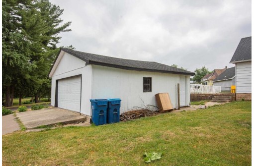 112 2nd Street, Benton, WI 53803