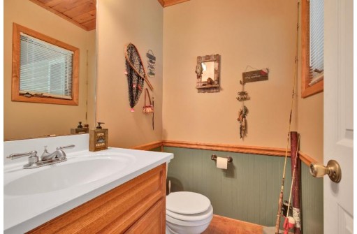 886 Norwich Court, Nekoosa, WI 54457