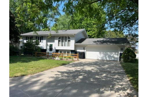 440 W Lincoln Drive, DeForest, WI 53532