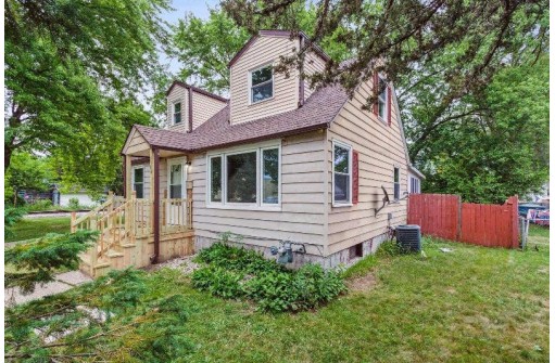 1103 Jerome Avenue, Janesville, WI 53546