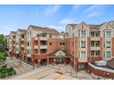 301 Harbour Town Drive 332, Madison, WI 53717