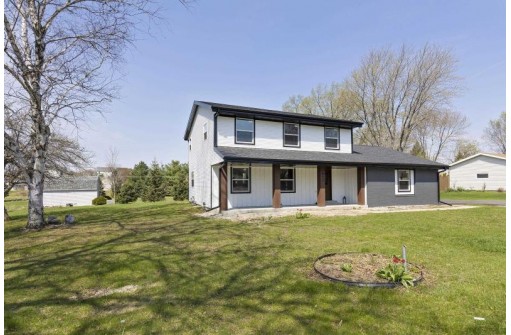 412 Highland Boulevard, Johnson Creek, WI 53038