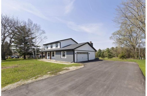 412 Highland Boulevard, Johnson Creek, WI 53038