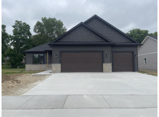 3720 Tanglewood Place Janesville, WI 53546