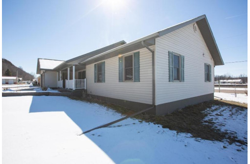 1204 E Dewey Street, Cassville, WI 53806