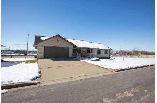 1204 E Dewey Street, Cassville, WI 53806