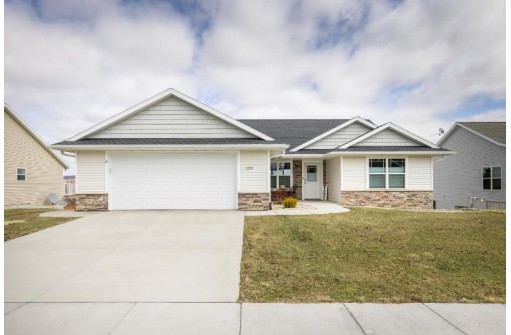 1225 Cody Parkway, Platteville, WI 53818