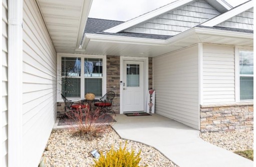 1225 Cody Parkway, Platteville, WI 53818