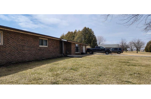 7571 Highway 133, Potosi, WI 53820