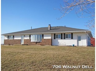 706 Walnut Dell Road Platteville, WI 53818