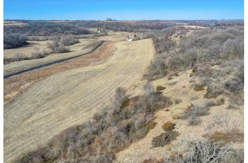 10147 Lee Valley Road, Blanchardville, WI 53516