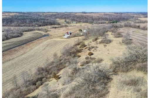 10147 Lee Valley Road, Blanchardville, WI 53516