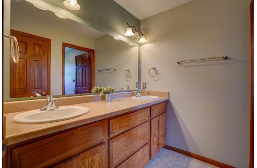 2650 Sweet Sparrow Place, Sun Prairie, WI 53590