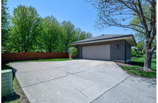 6817 Erdman Boulevard, Middleton, WI 53562