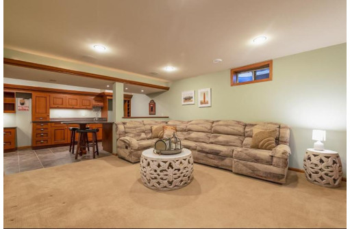 601 Highcliff Trail, Madison, WI 53718