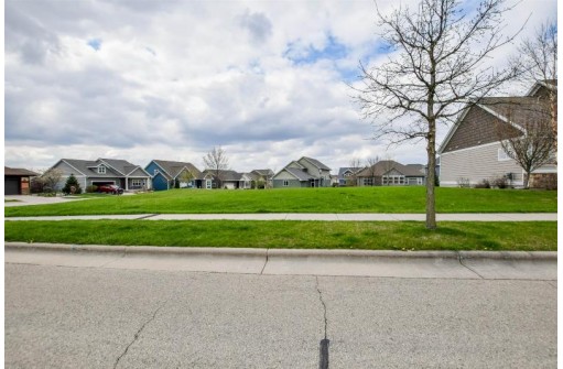 5028 Augusta Drive, Middleton, WI 53597