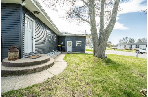 1326 Lakeview Drive, Tomah, WI 54660