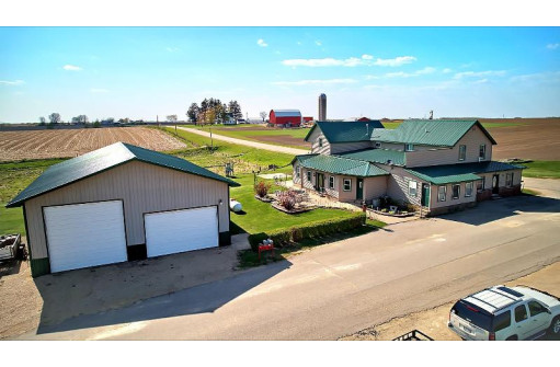 7697 Hurricane Road, Lancaster, WI 53813