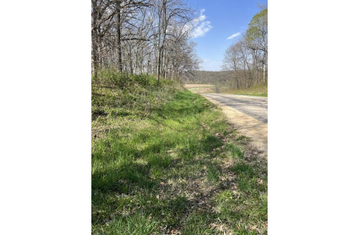 5.49 ACRES County Road Ii, Highland, WI 53543