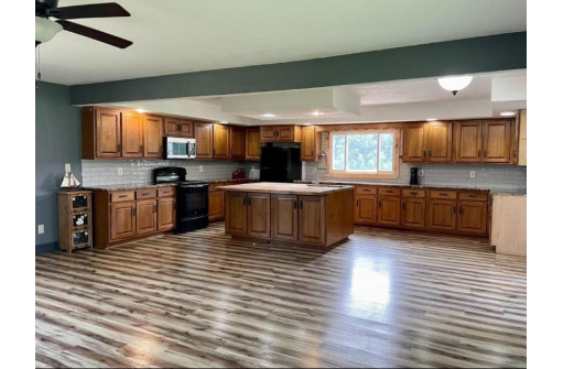 W2280 Giese Road, Juda, WI 53550