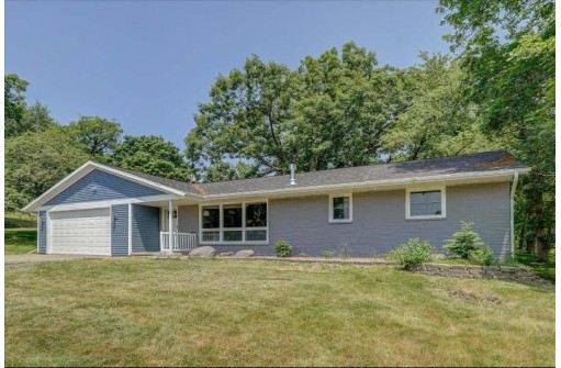 3174 Fjelstad Lane, McFarland, WI 53558