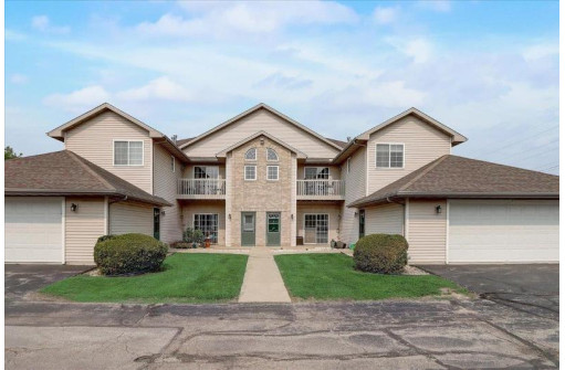 300 E Tyranena Park Road 1, Lake Mills, WI 53551