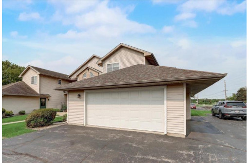 300 E Tyranena Park Road 1, Lake Mills, WI 53551