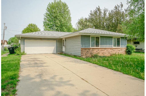 2713 N Butlin Drive, Beloit, WI 53511