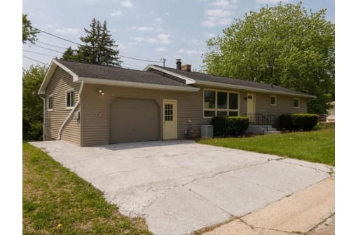 855 Williams Street, Platteville, WI 53818