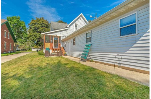 572 N Monroe Street, Waterloo, WI 53594