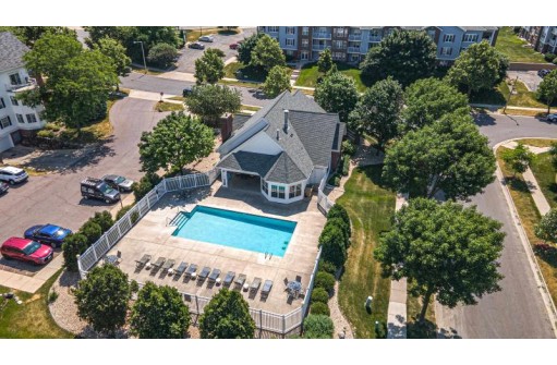 10 Kings Mill Circle 209, Madison, WI 53718