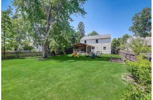 461 Caromar Drive, Madison, WI 53711