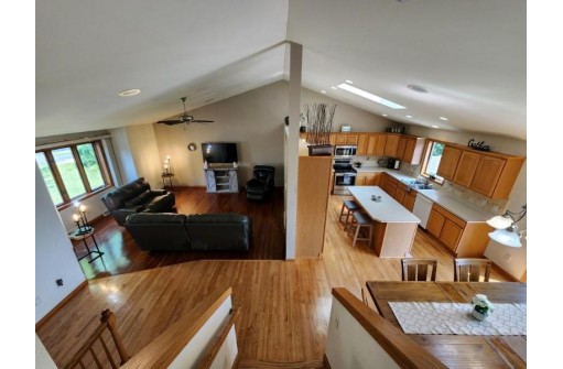 335 Huntsville Ridge, Sun Prairie, WI 53590