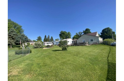 100 2nd Street, La Valle, WI 53941