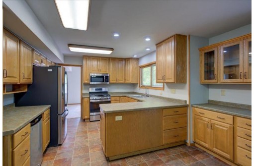 7401 Farmington Way, Madison, WI 53717