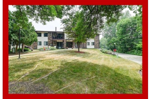 1015 N Sunnyvale Lane G, Madison, WI 53713