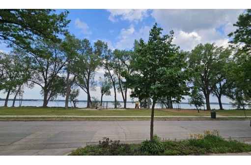 1818 Yahara Place, Madison, WI 53704