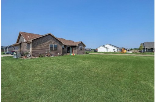 679 Badger Drive, Evansville, WI 53536