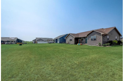 679 Badger Drive, Evansville, WI 53536