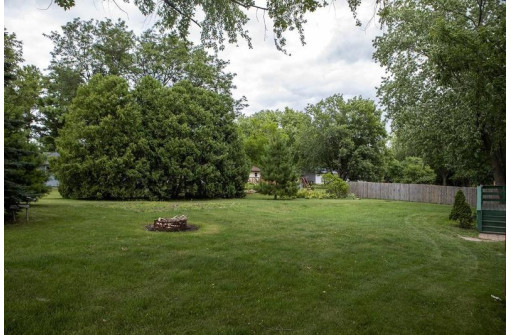 14 Washburn Road, Deerfield, WI 53531