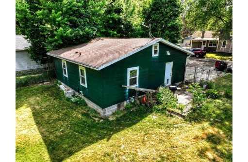 374 Van Buren Street, Waterloo, WI 53594