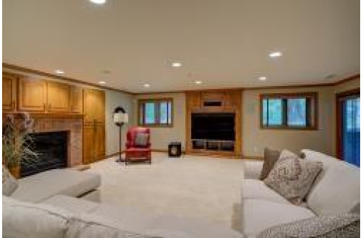 5691 Ashbourne Lane, Fitchburg, WI 53711