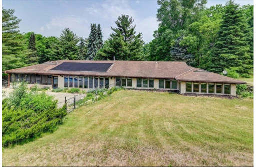 5438 Marie Road, Oregon, WI 53575