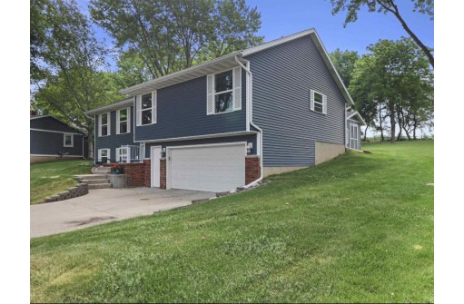 613 Hanks Hollow Trail, DeForest, WI 53532