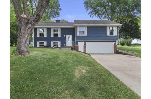 613 Hanks Hollow Trail, DeForest, WI 53532